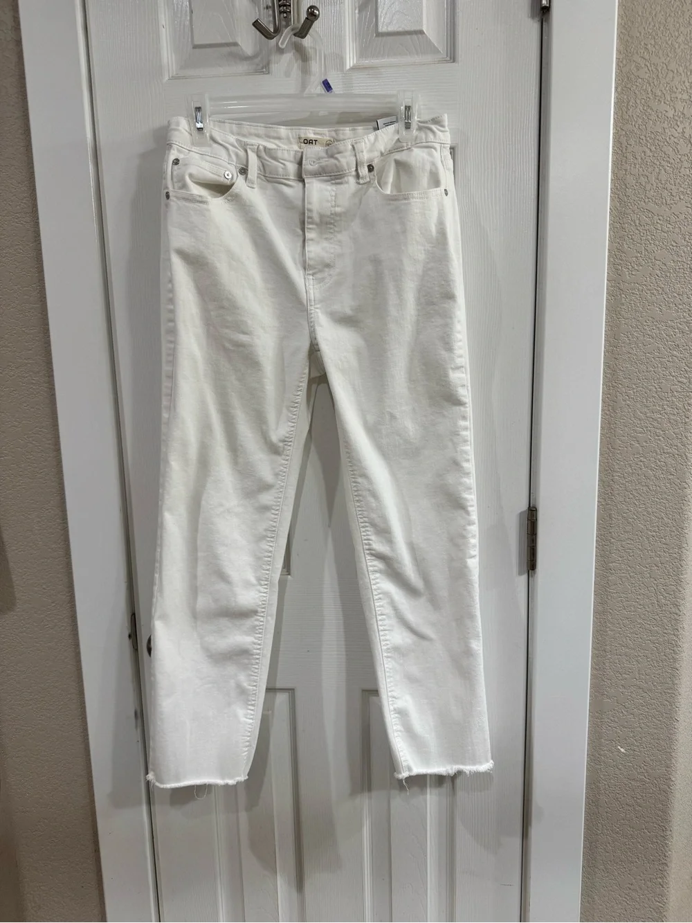 Oat New York White Cropped Straight Jeans